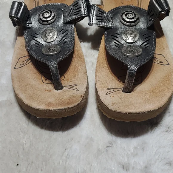 Josef Seibel Gray and Silver Leather Thong Sandals w Cork Base Size 38 US 7.5 - Picture 2 of 9